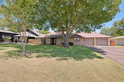 226 Oakwood Dr, Lancaster, TX, 75146-2822 | Card Image
