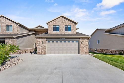 2342 E Plank Circle, APPLETON, WI, 54915 | Card Image