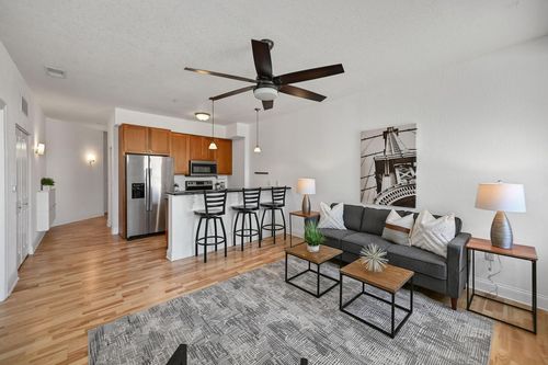 303-606 W Wisconsin Avenue, Milwaukee, WI, 53203 | Card Image