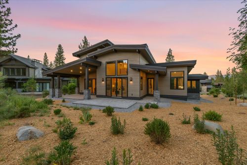 9217 Heartwood Dr, Truckee, CA, 96161-5210 | Card Image