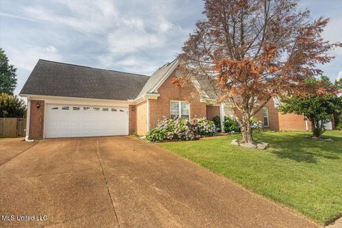 6123 English Ivy N, Olive Branch, MS, 38654-7186 | Card Image