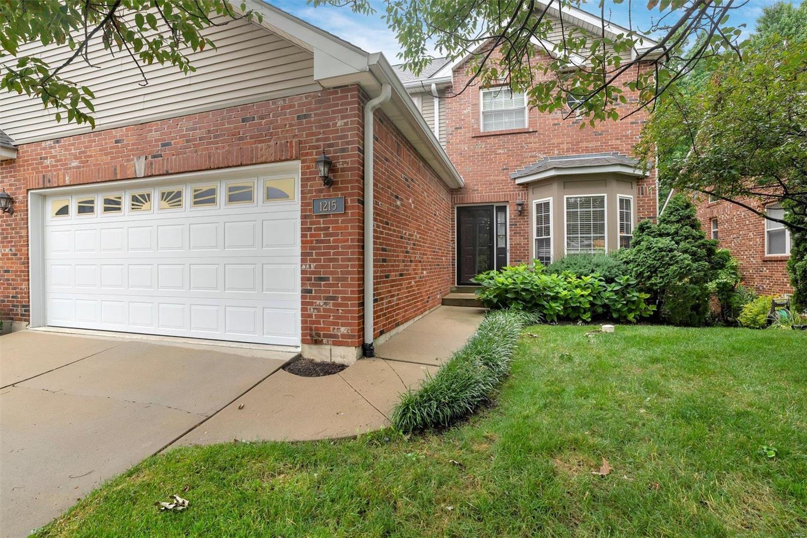 Castle Gate Villas Dr, Saint Louis, MO 63132