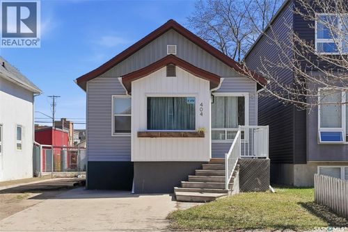 404 Av D S, Saskatoon, SK, S7M1R4 | Card Image