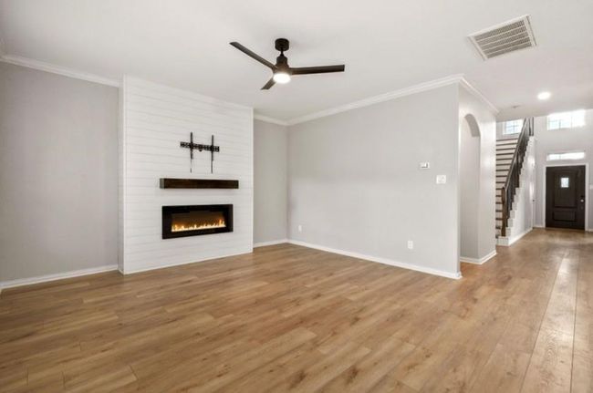 910 S Chamfer Way, House other with 4 bedrooms, 3 bathrooms and 2 parking in Crosby TX | Image 6