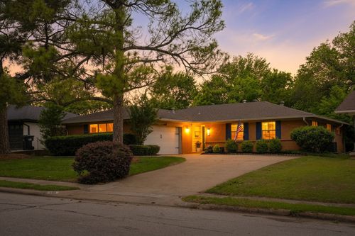 309 Countryside Dr, Irving, TX, 75062-4675 | Card Image