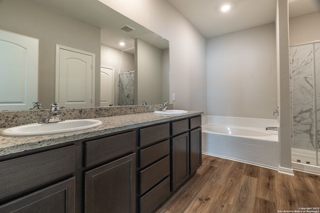 9106 Canvas Run, House other with 5 bedrooms, 3 bathrooms and null parking in Converse TX | Image 18