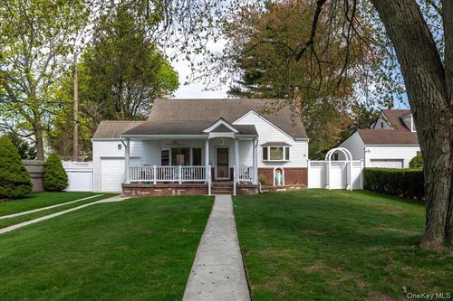 51 Louis Dr, Farmingdale, NY, 11735-3231 | Card Image