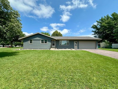 966 Pleasant Ave, Worthington, MN, 56187-1329 | Card Image