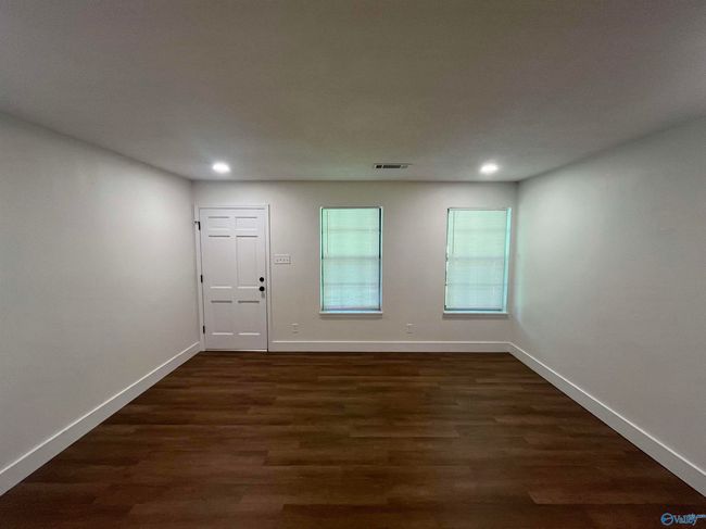 501 Carol St Nw, House other with 3 bedrooms, 2 bathrooms and null parking in Hartselle AL | Image 8