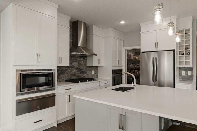 12134 Valley Ridge Dr Nw, House other with 4 bedrooms, 4 bathrooms and 6 parking in Calgary AB | Image 11