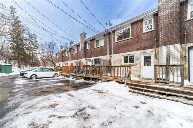 1514 A Lepage Ave, House attached with 3 bedrooms, 2 bathrooms and 2 parking in Ottawa ON | Image 26