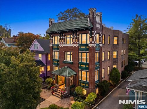 30 The Crescent, Montclair, NJ, 07042 | Card Image