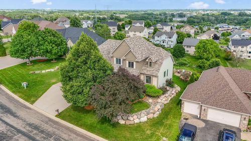 3020 Carey Heights Dr, MAPLEWOOD, MN, 55109-5533 | Card Image