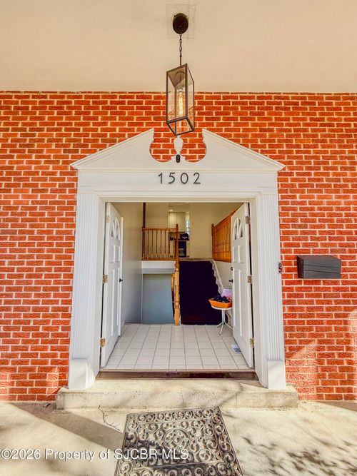 1502 Knudsen Ave, Farmington, NM, 87401-2428 | Card Image