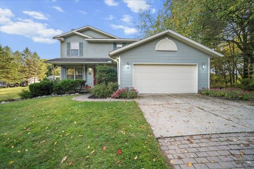 8965 Peck Lake Rd, Saranac, MI, 48881-9634 | Card Image