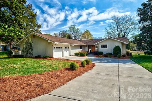 27 Apple Orchard Ln, Lake Wylie, SC, 29710-8952 | Card Image