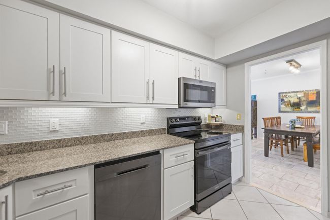 C605 - 3230 S Ocean Blvd, Condo with 2 bedrooms, 2 bathrooms and null parking in Palm Beach FL | Image 6