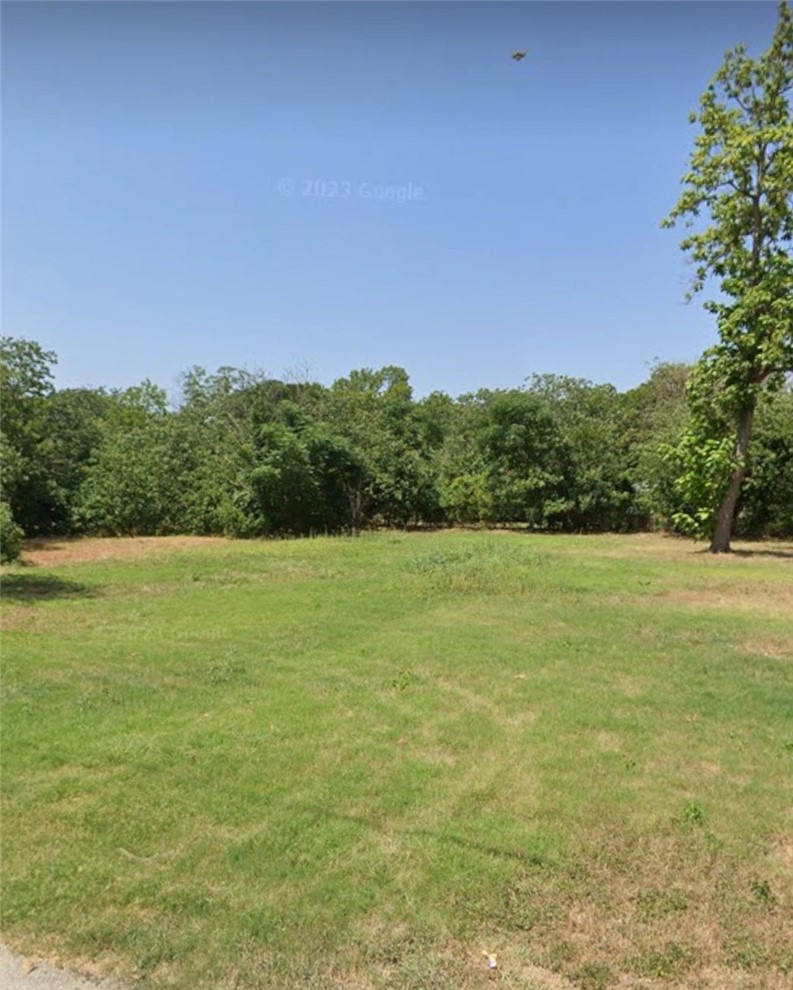 Land in Waco