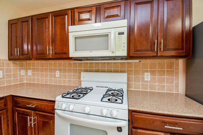 2631 Skyview Trace Ct, House other with 3 bedrooms, 2 bathrooms and 1 parking in Houston TX | Image 13