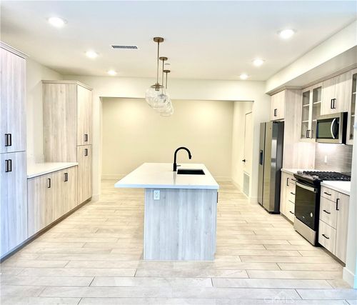 unit-203-16321 Dawn Way, Tustin, CA, 92782-2851 | Card Image