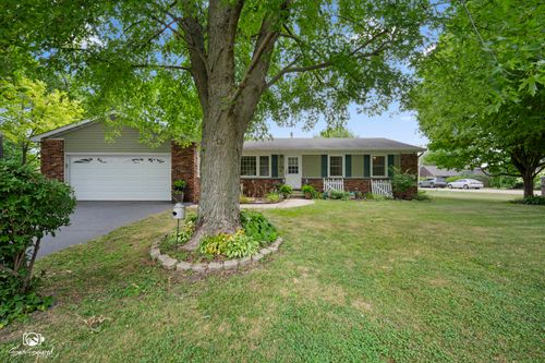 104 S Grundy Street, Gardner, IL, 60424 | Card Image