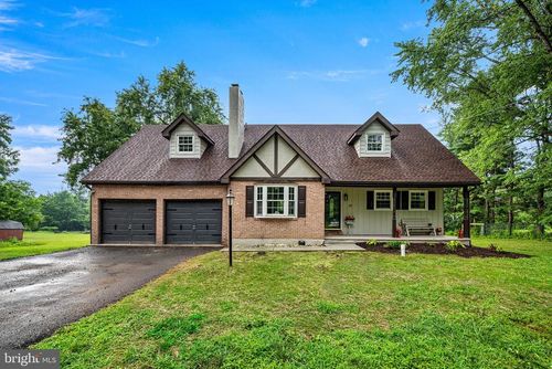 29 Kurtz Rd, SCHWENKSVILLE, PA, 19473-1401 | Card Image