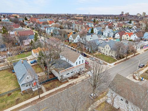 630 E Locust St 628-634 St, Milwaukee, WI, 53212 | Card Image