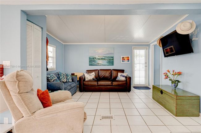 65821 Overseas Hwy, House other with 2 bedrooms, 1 bathrooms and null parking in Long Key FL | Image 13