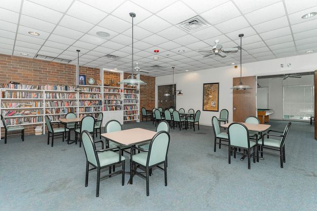 APT-210 - 3801 Appian Way, Home with 3 bedrooms, 2 bathrooms and null parking in Glenview IL | Image 26