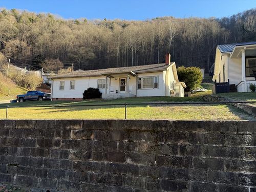 1030 Russell Hill St, Buchanan, VA, 24614 | Card Image