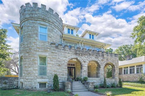 3607 Pennsylvania Ave, Kansas City, MO, 64111-2820 | Card Image