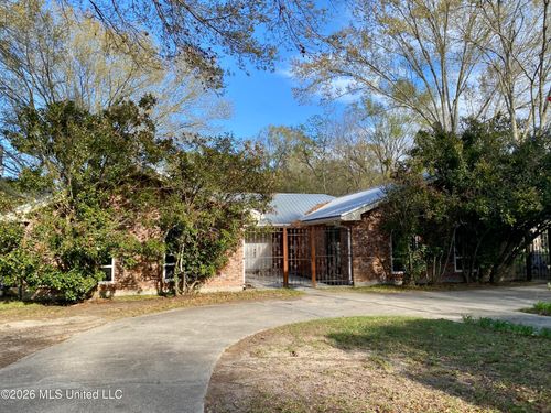 106 Elaine St, Picayune, MS, 39466-7963 | Card Image
