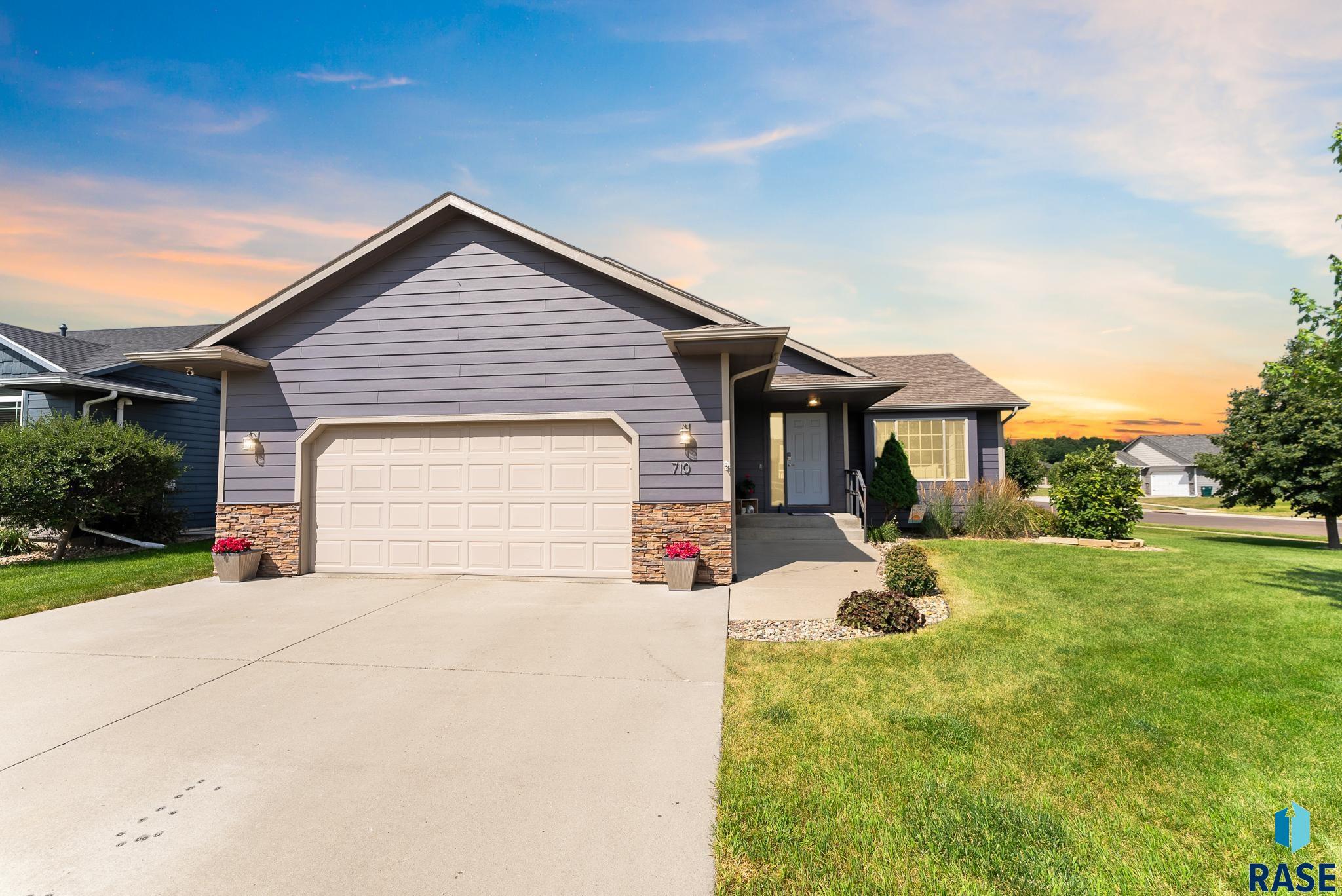 Marie Dr, Harrisburg, SD 57032
