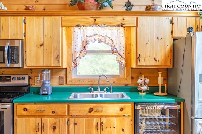 11 Lucky Lakes Rd, House other with 2 bedrooms, 3 bathrooms and null parking in Grassy Creek NC | Image 15