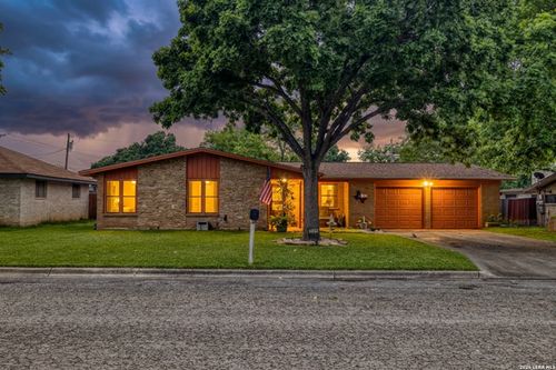 741 Skylane Dr N, Uvalde, TX, 78801-4032 | Card Image