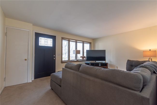 72 Flagg Ave, House other with 3 bedrooms, 2 bathrooms and 3 parking in Warwick RI | Image 5
