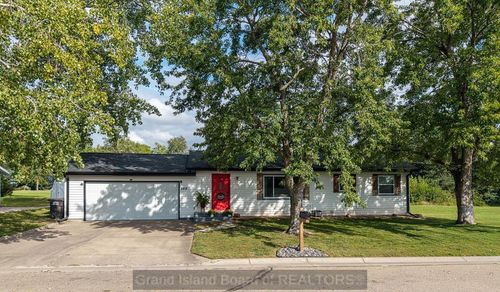 549 Se 8th St, Geneva, NE, 68361-2806 | Card Image