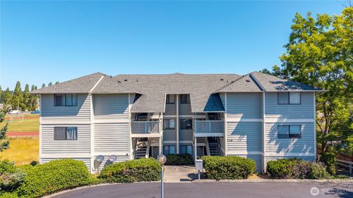 726 E Whidbey Ave, Oak Harbor, WA, 98277-5920 | Card Image