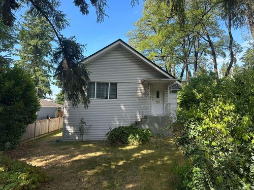 8015 Nelson Ave, Burnaby, BC, V5J4E6 | Card Image