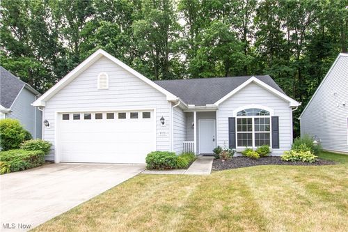 9111 Devonshire Drive, Olmsted Falls, OH, 44138 | Card Image