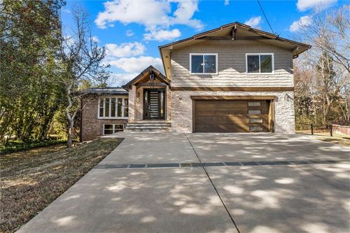 2116 Strasburg Ct, Dunwoody, GA, 30338-5219 | Card Image