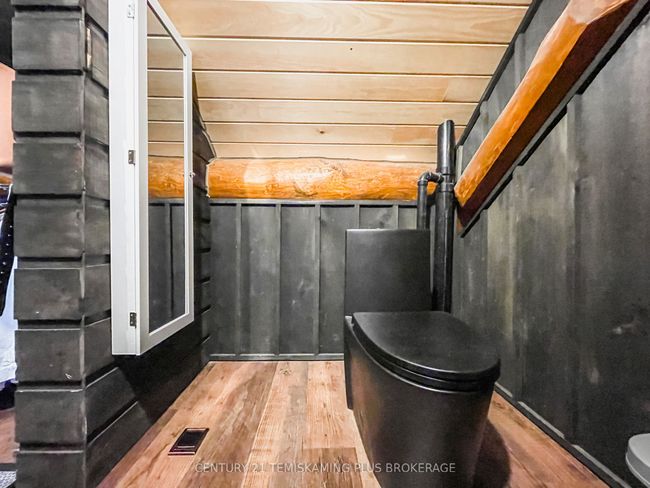 505540 Airport Rd, House other with 2 bedrooms, 1 bathrooms and 8 parking in Cobalt ON | Image 24