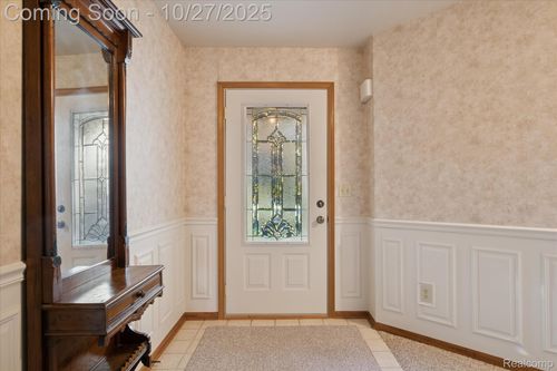 12587 Clover Ln, South Lyon, MI, 48178-9139 | Card Image