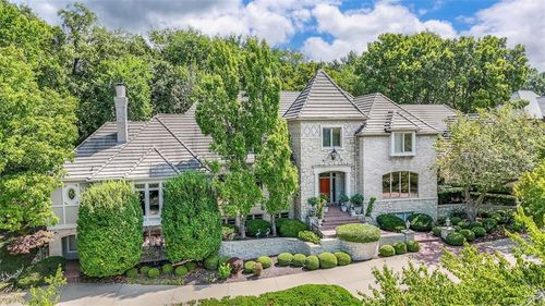 11425 Canterbury Cir, Leawood, KS, 66211-2936 | Card Image