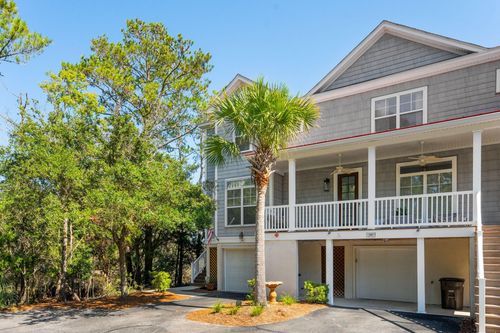 300 Kinloss Country Ln, Mount Pleasant, SC, 29466-9263 | Card Image