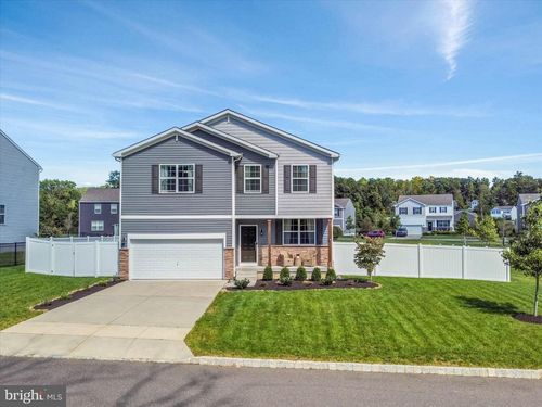 111 Snoopy Ln, Schwenksville, PA, 19473-1304 | Card Image