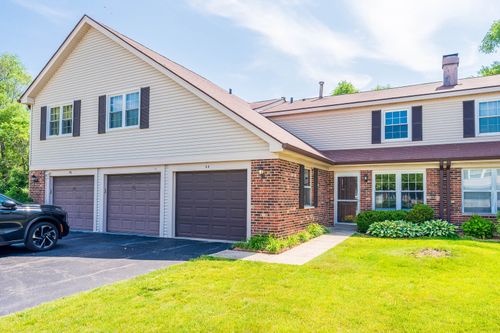 44 Willow Cir, Cary, IL, 60013-1557 | Card Image