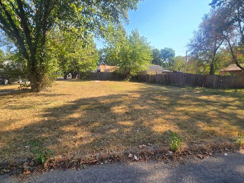 1700 Gabriel Ave, Parsons, KS, 67357-3033 | Card Image