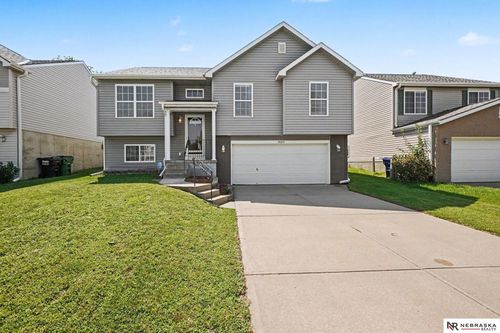 19509 V St, Omaha, NE, 68135-4251 | Card Image