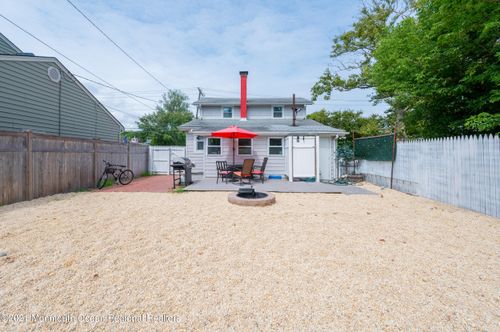 203 Bridge Ave, Point Pleasant Boro, NJ, 08742-5012 | Card Image
